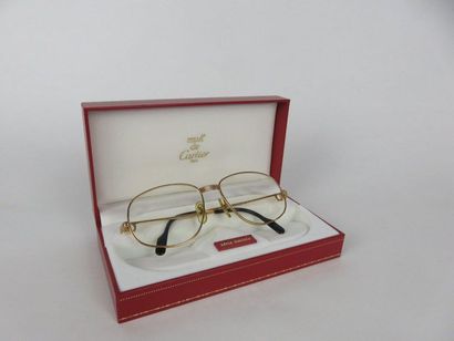CARTIER, Must, série-limitée

Paire de lunettes...
