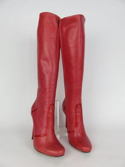 FREELANCE

Paire de bottes glamour à talon...