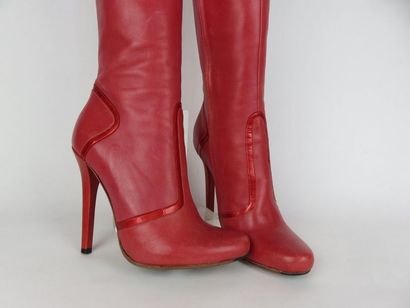 FREELANCE

Paire de bottes glamour à talon...