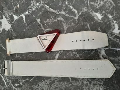Pierre CARDIN - Montre à boîtier chromé et...