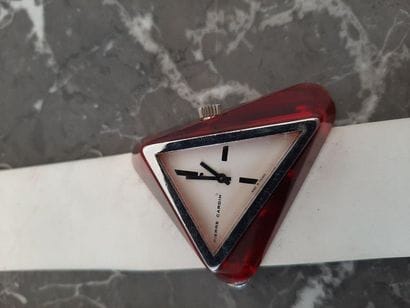 Pierre CARDIN - Montre à boîtier chromé et...