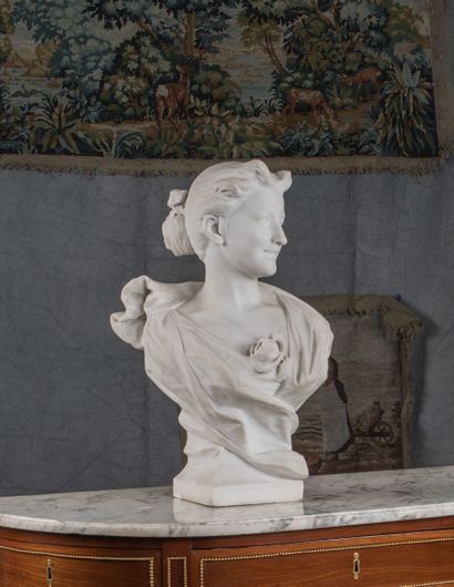 OLIVER, XIXe siècle

Jeune femme en buste...