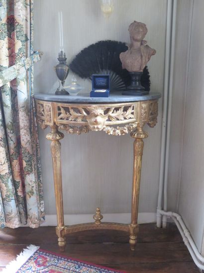 Console demi-lune en bois doré, ceinture...