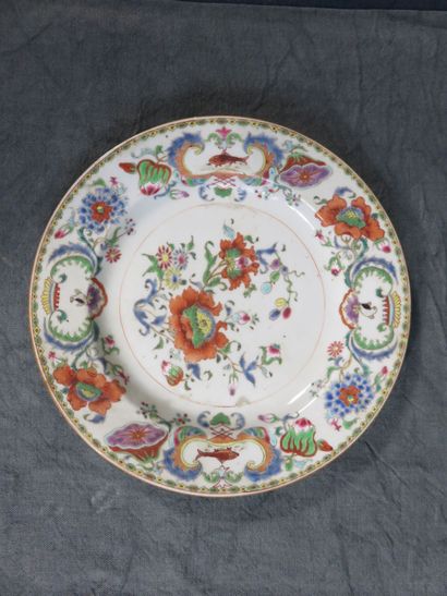 CHINE, Compagnie des Indes 

Assiette en...