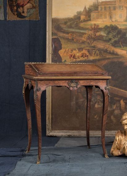 Bureau de pente en marqueterie de bois de...