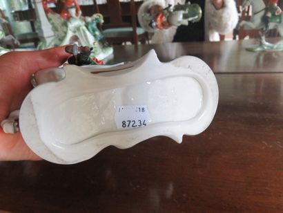 NYMPHENBURG 

Ensemble ornemental en porcelaine...