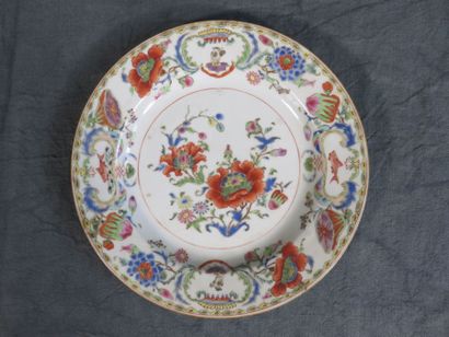 CHINE, Compagnie des Indes 

Assiette en...