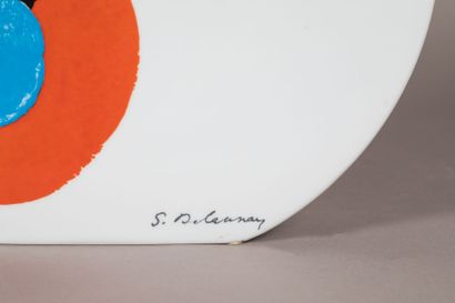 Sonia DELAUNAY 

Hélice. 

Vase en porcelaine...