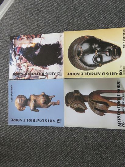 4 Revues Art d’afrique Noire Raoul Lehuard...