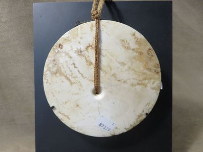 Kapkap, ornement pectoral des hommes d’importance,...