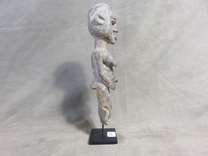 Fétiche Bateba. Ces statuettes étaient consacrées...