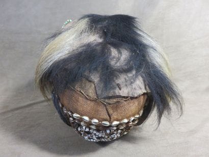 Masque heaume bwoom Il se caractérise par...