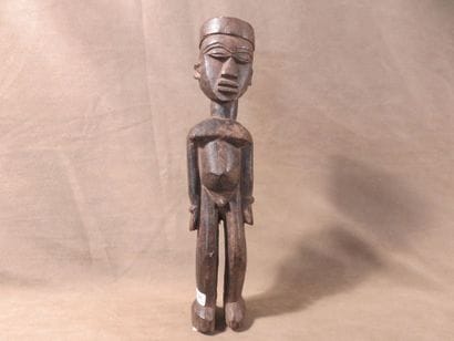 Fétiche Bateba. Ces statuettes étaient consacrées...