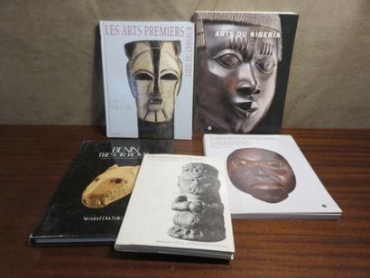 5 livres : Arts de Nigéria 1997 ; Die steinernen...