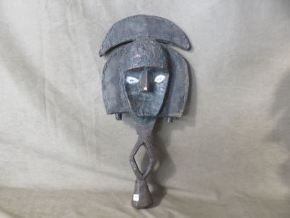 Figure de reliquaire. Ame de bois plaquée...