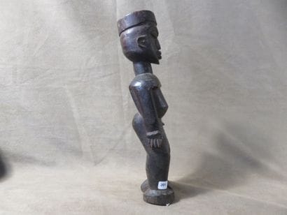 Fétiche Bateba. Ces statuettes étaient consacrées...