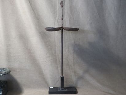 Lampe à huile ou à beurre de karité ornée...