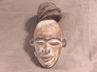 Masque facial Okuyi, portrait de jeune fille....