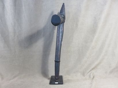 Pig stunner atata wantan, carved with two...