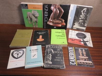 11 livres : Art of Cameroon Paul Gebauer...