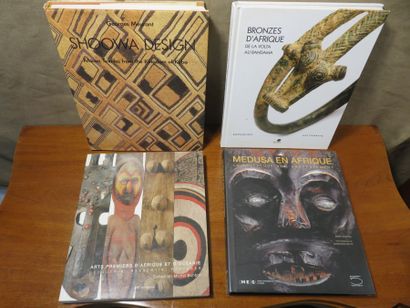 4 livres : Bronzes d’afrique de la Haute...