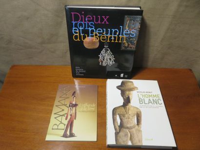 3 livres : Lhomme blanc Nicolas Menut 2010 ;...