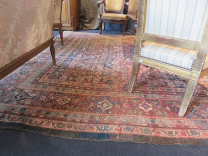 Grand tapis en laine points noués à décor...