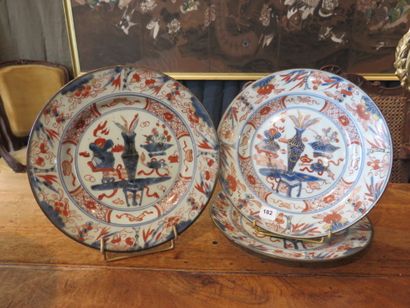 CHINE, Compagnie des Indes

Suite de trois...