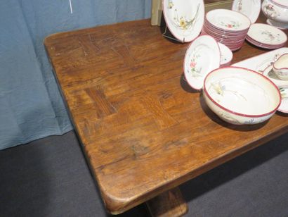 Grande table de monastère en chêne à plateau...