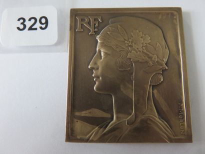 Plaquette - La République, par A. Morlon...