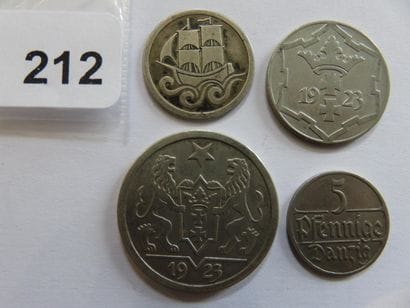 Monnaies - Dantzig - Lot de 4 monnaies, 5...