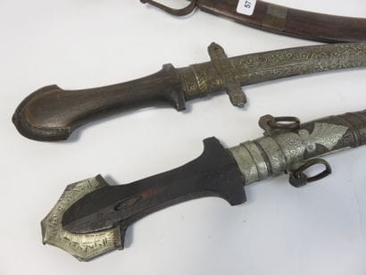 Set of three knives with their scabbard Wood...