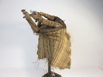 Masque de danse Mbuya. Visage humain, front...