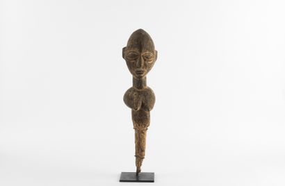 Buste piquet. Ce type d’objets était posé...