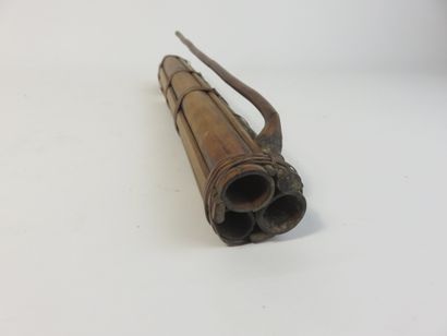 Très joli petit carquois pour les fléchettes...