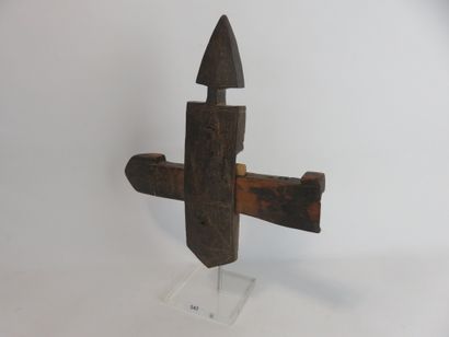 Serrure de case à décor géométrique. Bois...