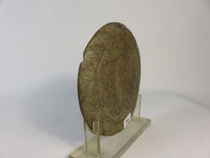 Ritual pendant decorated with a condor head....