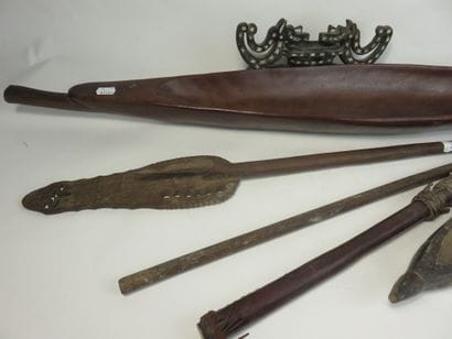 Lot of 6 objects; two African wooden bowls...