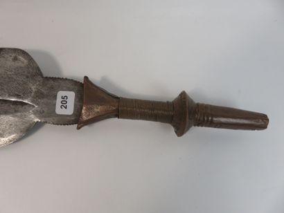 Couteau, lame en métal forgé et poignée en...