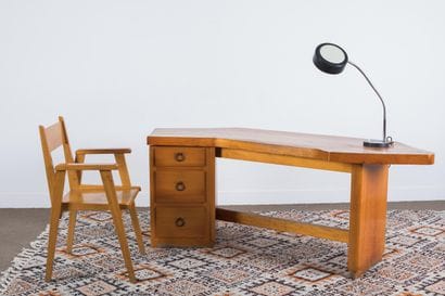 Circa 1960 - Bureau de forme rognon ouvrant...