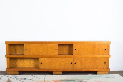 Circa 1960 - Enfilade en bois, ouvrant à...