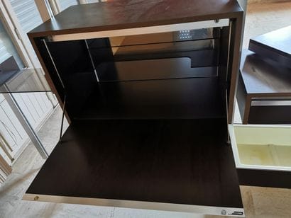 ROCHE BOBOIS - Etagère de milieu composée...