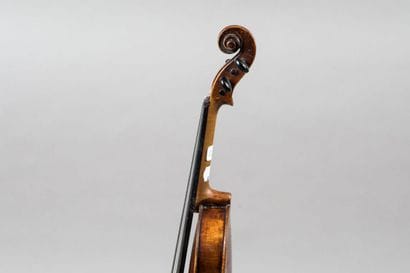 Small French 1/4 violin from Mirecourt end...