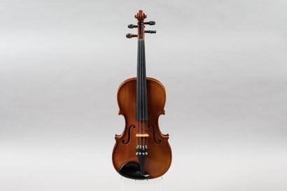 Beginner's 3/4 violin, recent Czech manufacture,...