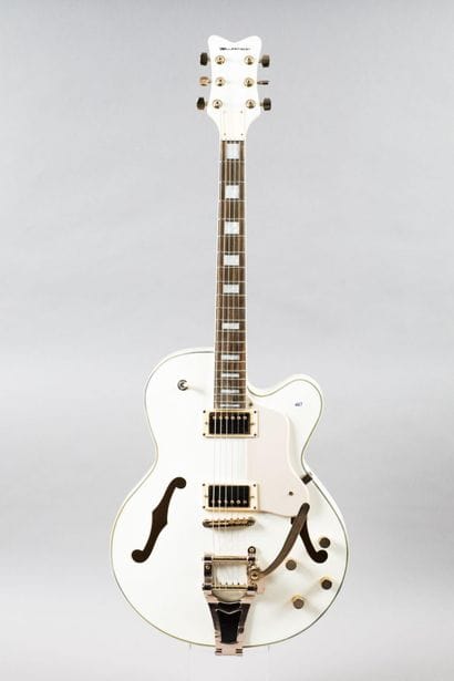 Beautiful electric guitar model GIBSON, recent...