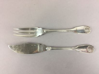 MENAGERE DE TABLE en argent (63 pièces)....