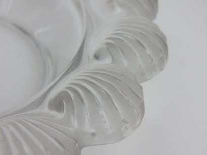 LALIQUE

Coupe creuse en verre moulé pressé

Diam....