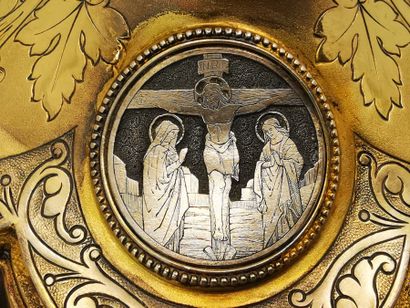 CALICE ET PATENE en argent doré. PARIS, Louis...