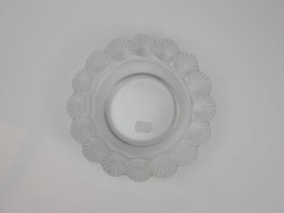 LALIQUE

Coupe creuse en verre moulé pressé

Diam....