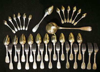 DOUZE CUILLERS A SOUPE, DOUZE FOURCHETTES...